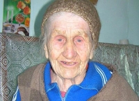 Cụ bà 105 tuổi tự sát vì chán cảnh chờ chết